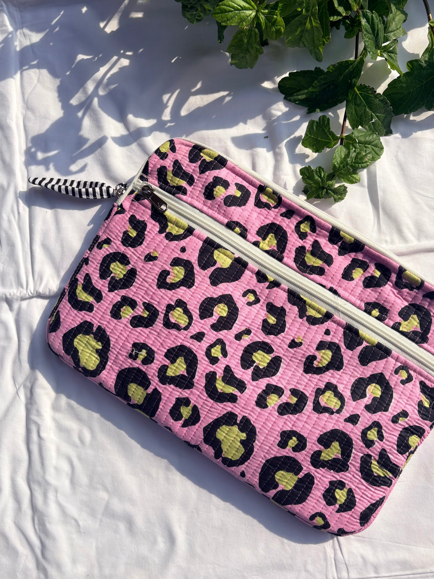 Spot The Difference Laptop Sleeve