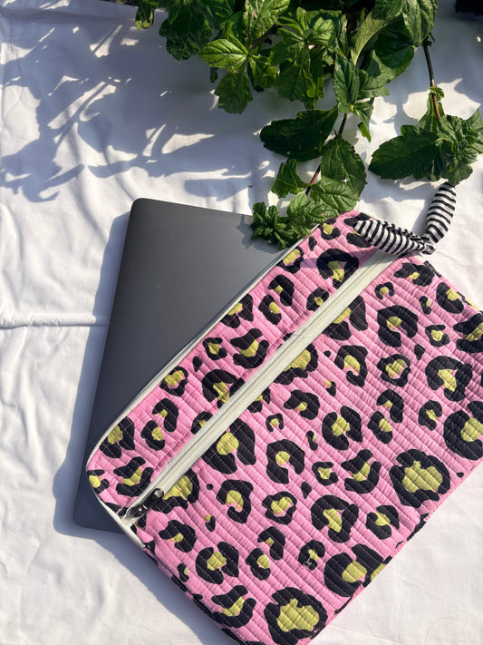 Spot The Difference Laptop Sleeve
