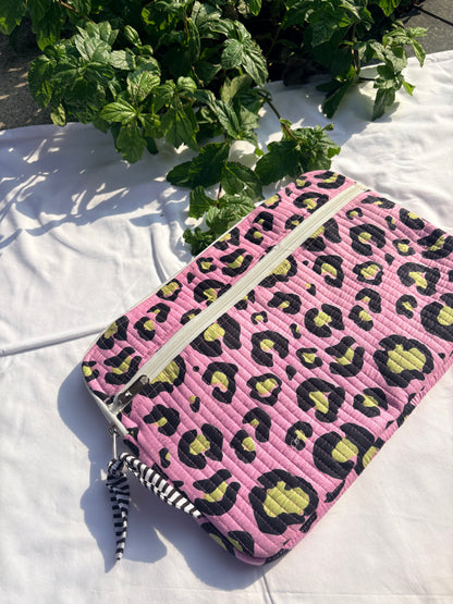 Spot The Difference Laptop Sleeve