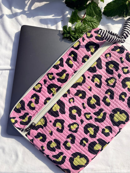 Spot The Difference Laptop Sleeve